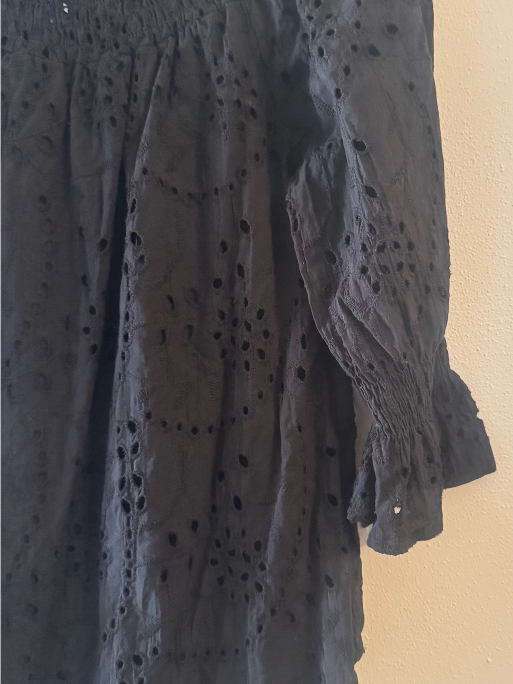 The Pioneer Woman Women's Black Eyelet Peasant Blouse 3/4 Sleeve Size Large - Picture 4 of 7